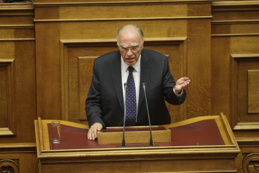 Β.Λεβέντης: «Σιχαίνομαι Κ.Μητσοτάκη και Α.Τσίπρα – Προωθούν Ν.Ανδρουλάκη για να παίξει τον ρόλο του δεκανικιού»