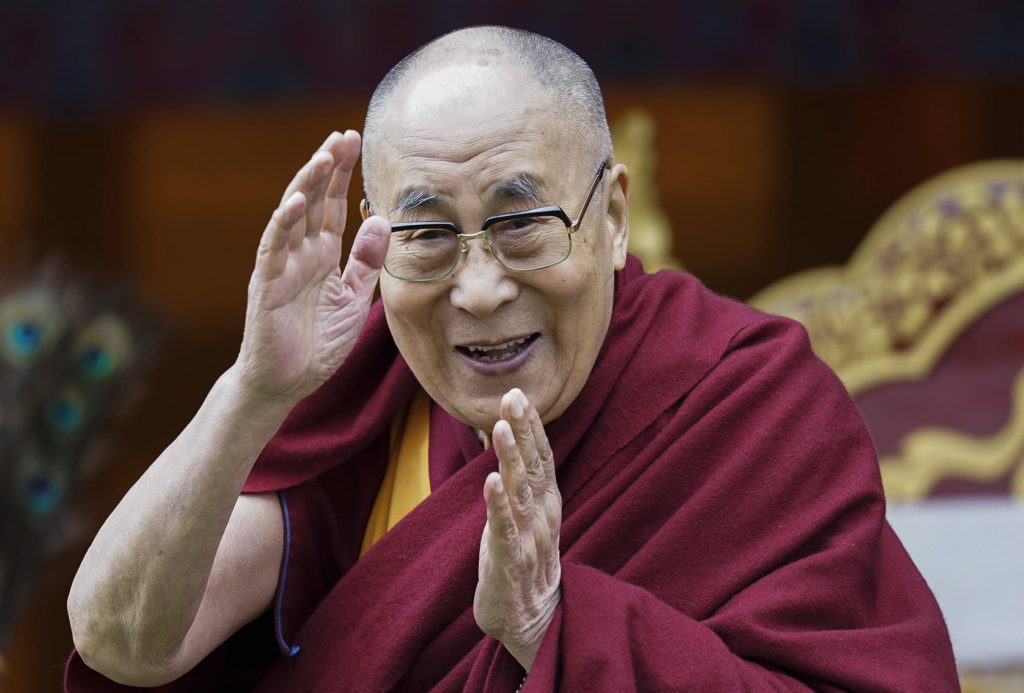 Γιορτάζει ο εξόριστος πνευματικός ηγέτης των Βουδιστών Δαλάι Λάμα