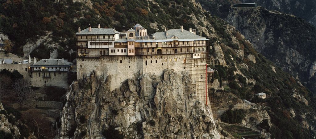 Μέχρι τις 10 Μαΐου παρατείνεται η απαγόρευση επισκέψεων στο Άγιο Όρος