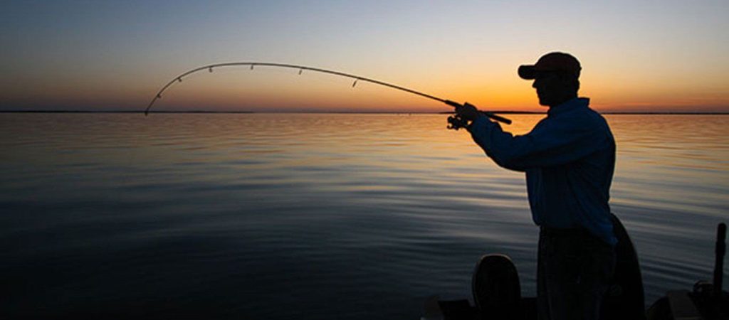Κοζάνη: Ψαράς δεν πίστευε στα μάτια του όταν είδε τι έπιασε από λίμνη (φώτο)