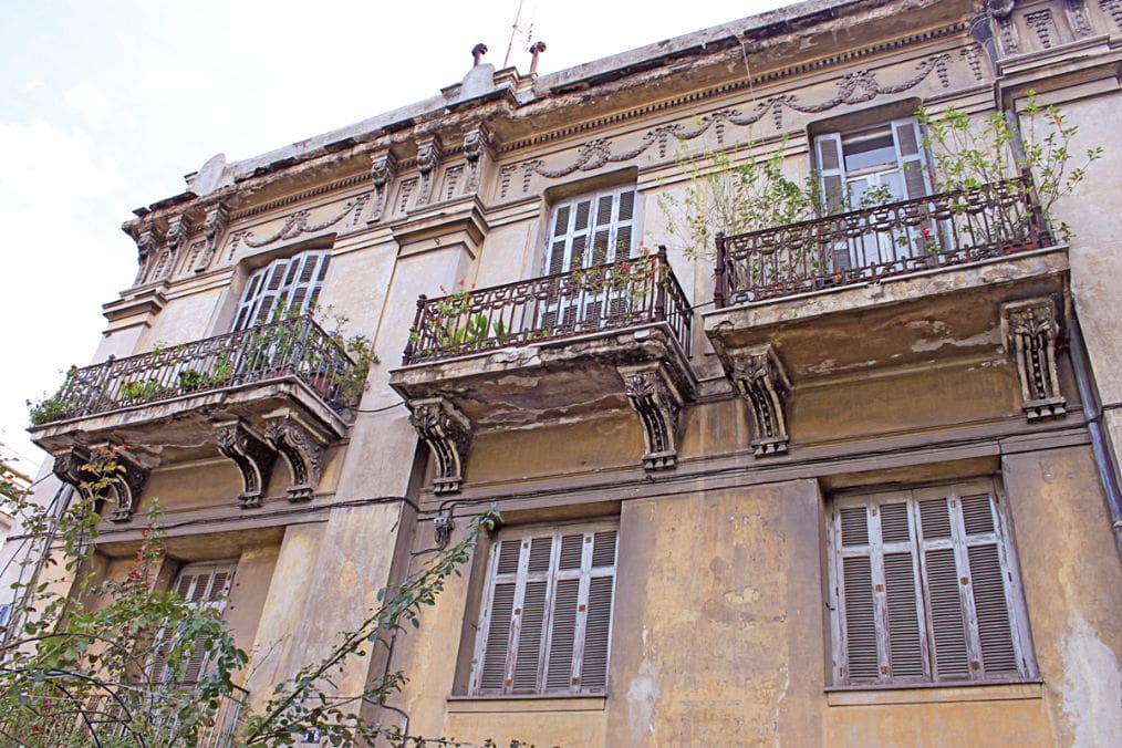 Αυτή είναι η παλαιότερη πολυκατοικία της Αθήνας – Σίγουρα την έχεις δει