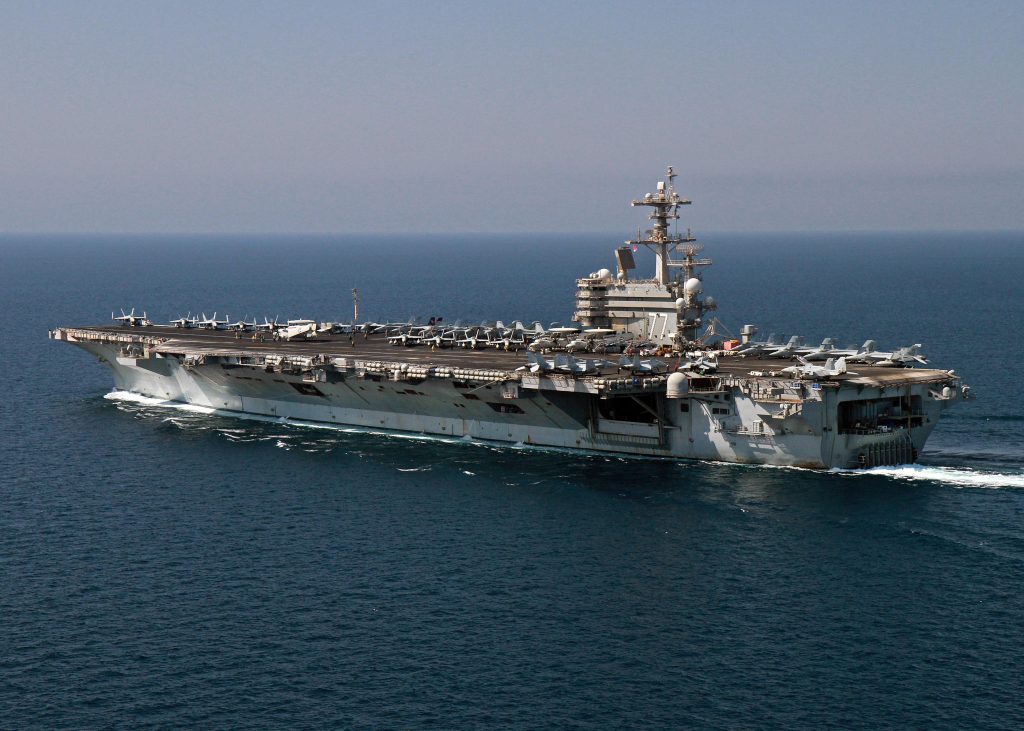 Κρήτη: Στο λιμάνι της Σούδας έδεσε το αμερικανικό αεροπλανοφόρο «George H.W. Bush»