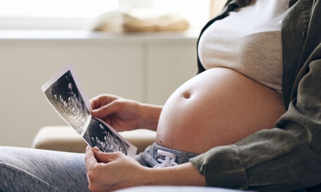 Εγκυμοσύνη: Ποια είναι τα προβλήματα που μπορεί να προκύψουν από τον ομφάλιο λώρο