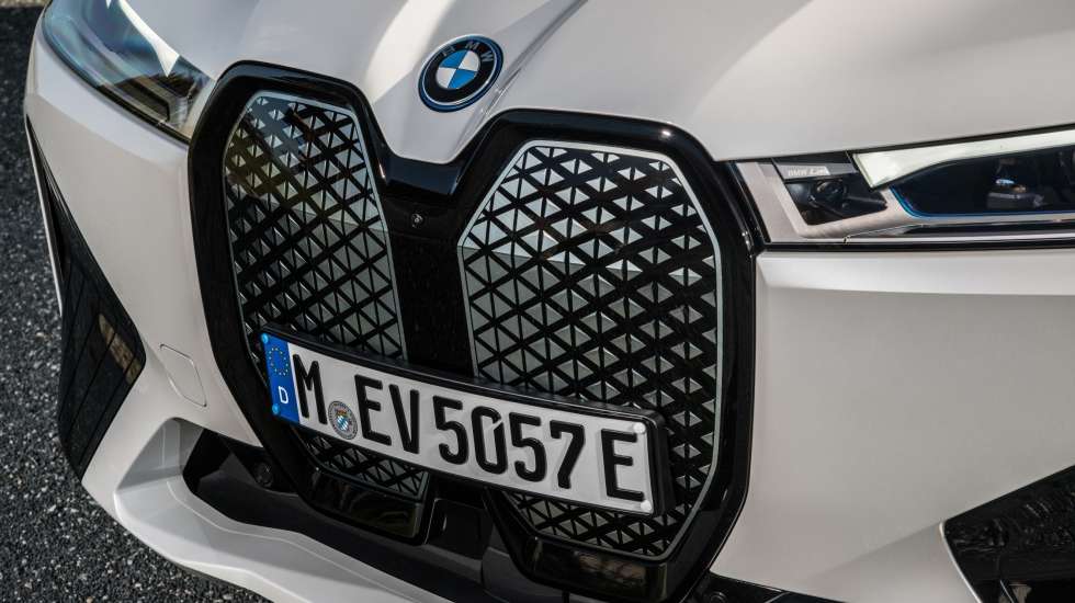 Με πάνω από 1.000 ίππους η νέα γενιά ηλεκτρικών της BMW