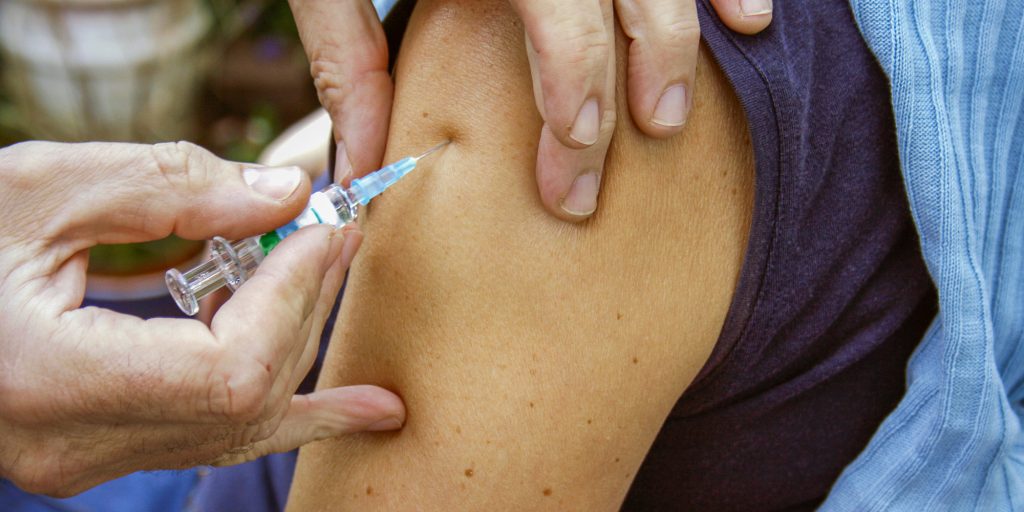 Θ.Πλεύρης: «Τέλος» η συνταγογράφηση του αντιγριπικού εμβολίου – Οι πολίτες θα πηγαίνουν απευθείας στο φαρμακείο