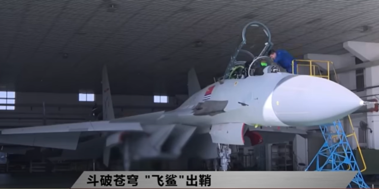 Με κινέζικούς κινητήρες τα J-15: Οι «ιπτάμενοι καρχαρίες» της Κίνας γίνονται ακόμα πιο ισχυροί (βίντεο)