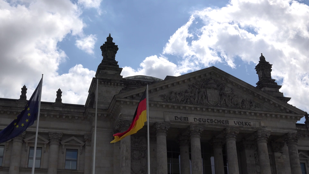 Γερμανία: Οργάνωση σχεδίαζε πραξικόπημα και απαγωγή του υπουργού Υγείας σε ζωντανή μετάδοση
