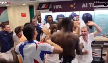 Μουντιάλ 2022: Οι έξαλλοι πανηγυρισμοί των παικτών της Γαλλίας στα αποδυτήρια μετά την πρόκριση στους «8»