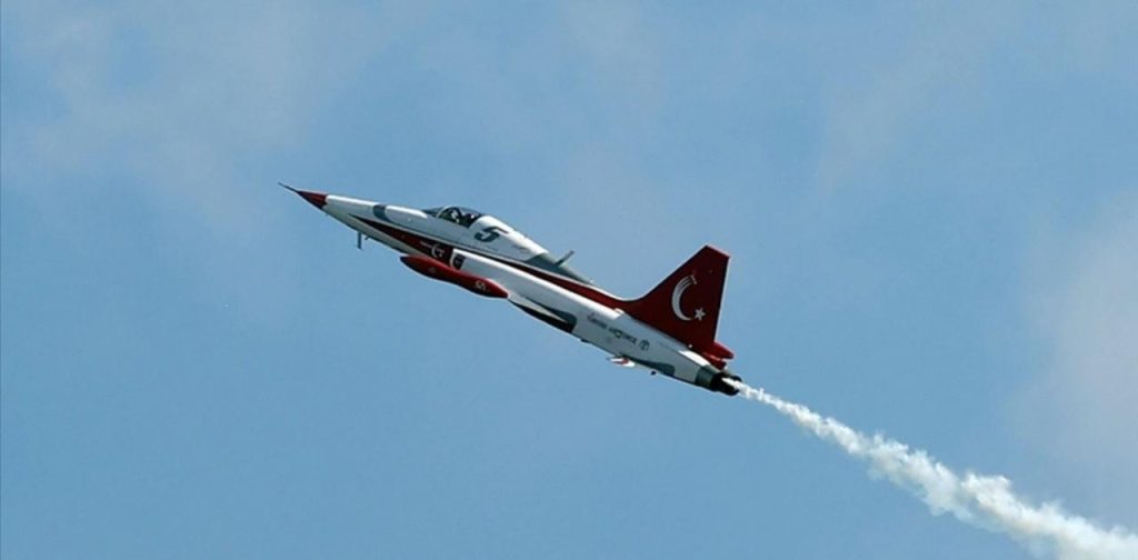 Τουρκία: Συνετρίβη μαχητικό αεροσκάφος τύπου F-5 της Turkish Stars στο Ικόνιο – «Συγκρούστηκε με πουλί» (βίντεο)