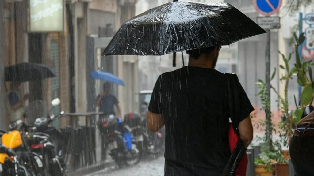 Χαλάει ο καιρός από αύριο αλλά με… ζέστη – Βροχές στα βόρεια και δυτικά