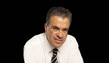 Ο πρώην υπουργός Εσωτερικών A.Nτινόπουλος στο «Black Monday» με τον Τ.Γκουριώτη