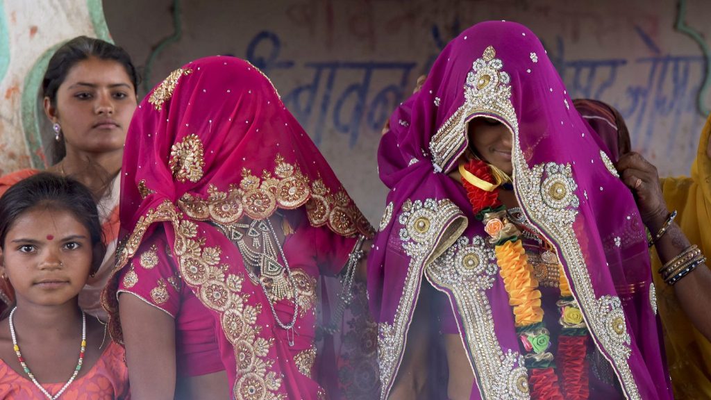 Ινδία: Χειροπέδες σε 1.800 άνδρες που τέλεσαν ή βοήθησαν να τελεστούν γάμοι με ανήλικα κορίτσια