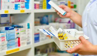 Politico: Επικαλείται νέα πολιτική από την ΕΕ για γρηγορότερη πρόσβαση σε φθηνότερα φάρμακα ώστε να ανοίξει η αγορά