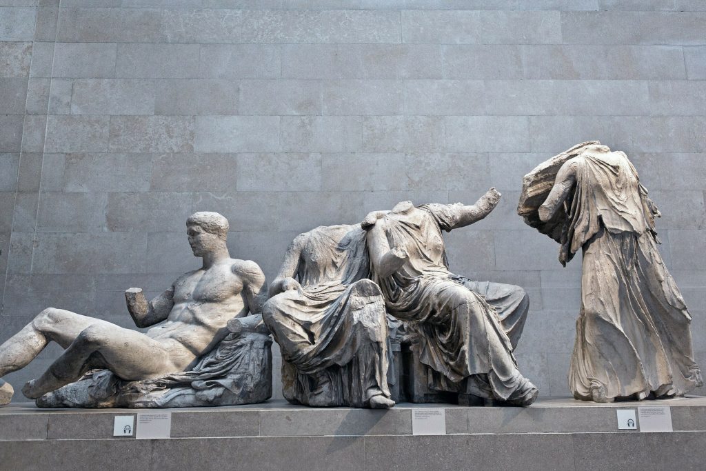 Διευθυντής του Βρετανικού Μουσείου: «Αξίζει να το προσπαθήσουμε με τους Έλληνες για τα Γλυπτά του Παρθενώνα»