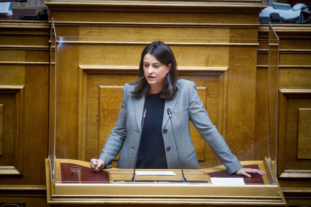 Εργασιακό νομοσχέδιο: Η Ν.Κεραμέως ζήτησε ονομαστική ψηφοφορία για τα 97 άρθρα
