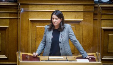 Εργασιακό νομοσχέδιο: Η Ν.Κεραμέως ζήτησε ονομαστική ψηφοφορία για τα 97 άρθρα