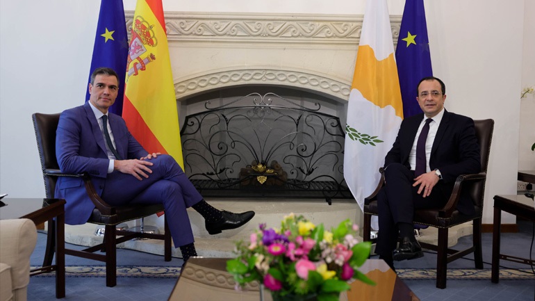 Συνάντηση Χριστοδουλίδη με Σάντσεθ – Πρωτοβουλία για το Κυπριακό εξήγγειλε ο Ισπανός πρωθυπουργός