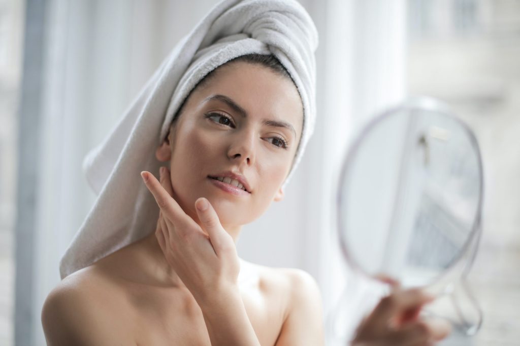 Οι πέντε τρόποι που η διάθεσή σας επηρεάζει το δέρμα σας