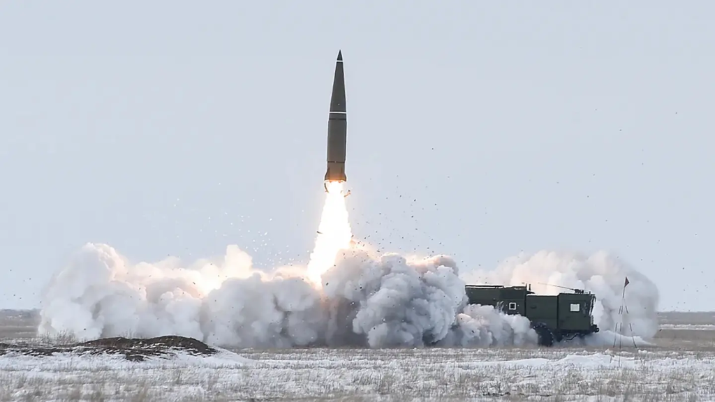 Βίντεο: Nέα ρωσική επίθεση με πυραύλους κατά ουκρανικής αμαξοστοιχίας
