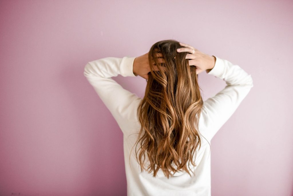 Το γνωρίζατε; – Πόσα εκατοστά μακραίνουν τα μαλλιά μας σε έναν μήνα;