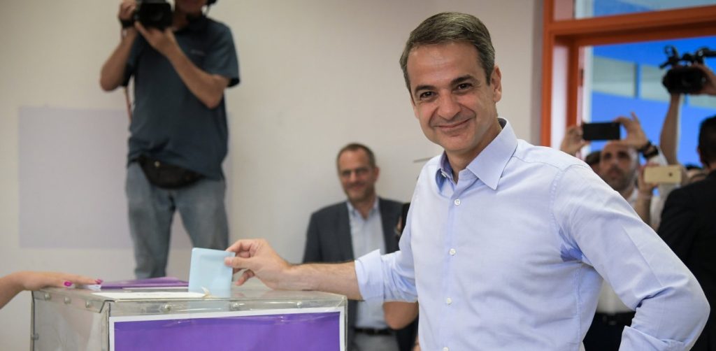 Στην Κηφισιά ψήφισε ο πρόεδρος της ΝΔ Κυριάκος Μητσοτάκης – «Ψηφίζουμε για να αποκτήσει ο τόπος κυβέρνηση»