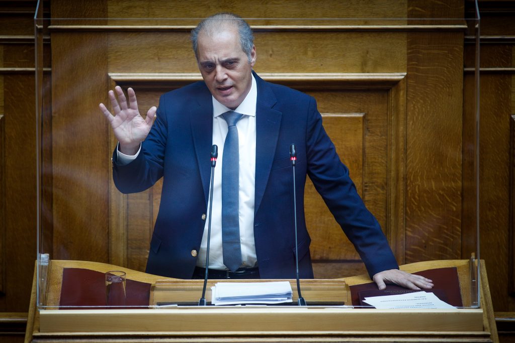 Ελληνική Λύση: «Προκλητική η αφωνία του πρωθυπουργού και της Προέδρου της Δημοκρατίας»
