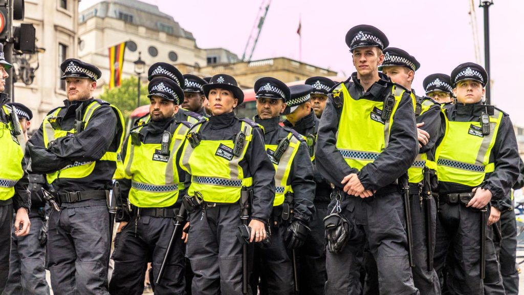 Μεγάλη κυβερνοεπίθεση στην βρετανική αστυνομία: Υποκλάπηκαν τα προσωπικά δεδομένα 47.000 αστυνομικών