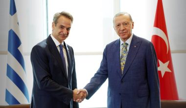 Τουρκικά ΜΜΕ για συνάντηση Ερντογάν-Μητσοτάκη: «Πρέπει να πολεμήσουμε – Η Ελλάδα είναι ένα ανύπαρκτο κράτος»!