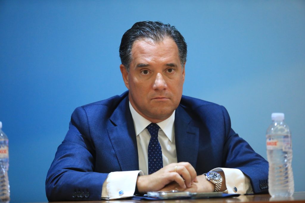 Ο Α.Γεωργιάδης έγινε πρωτοσέλιδο από τους New York Times: «Ο κορυφαίος Έλληνας υπουργός και τα δωράκια από την Huawei»
