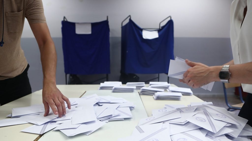 Δημοσκόπηση Prorata: Στο 34,5% η ΝΔ – Ενισχύονται Ελληνική Λύση και ΚΚΕ