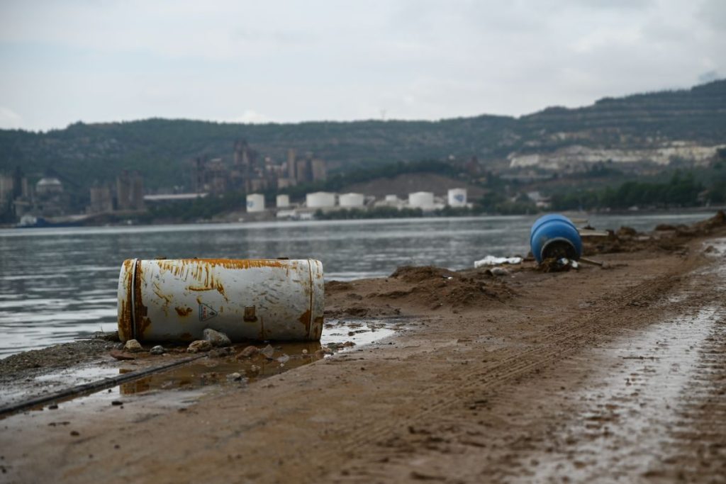 Χωρίς πόσιμο νερό συνεχίζει να παραμένει ο Βόλος