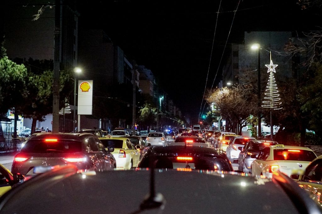 Κίνηση: Καθυστερήσεις σε κεντρικά σημεία της Αθήνας