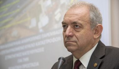 Αυτοψία Ε.Λέκκα στην Εύβοια μετά τις κακοκαιρίες – «Υπάρχει κίνδυνος από τις κατολισθήσεις»