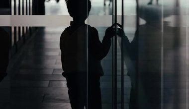 Χανιά: 53χρονος αλλοδαπός επιχείρησε να ασελγήσει σε 14χρονο συμμαθητή του γιου του – «Μου πρόσφερε 10 ευρώ»