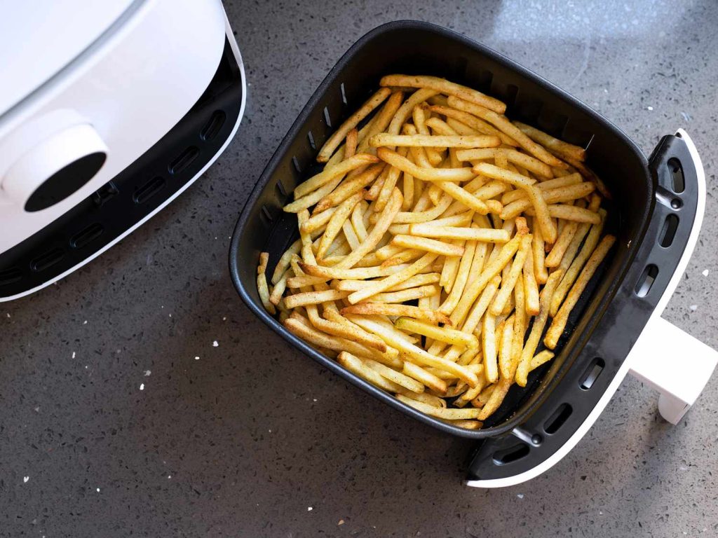 Αντί για τηγάνι: Αυτές είναι οι τροφές που μπορείς να βάλεις στο air fryer