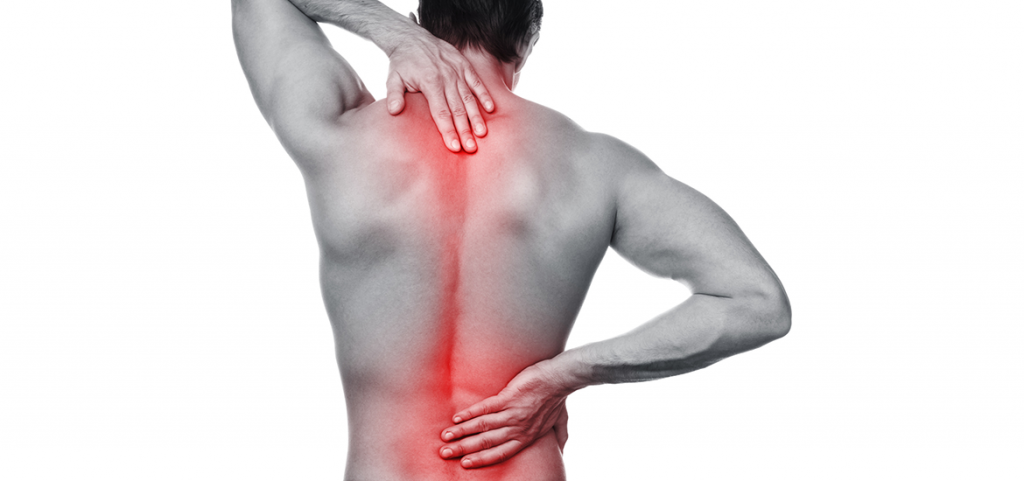 Οι πέντε καθημερινές συνήθειες που μπορεί να προκαλούν πόνο στην πλάτη