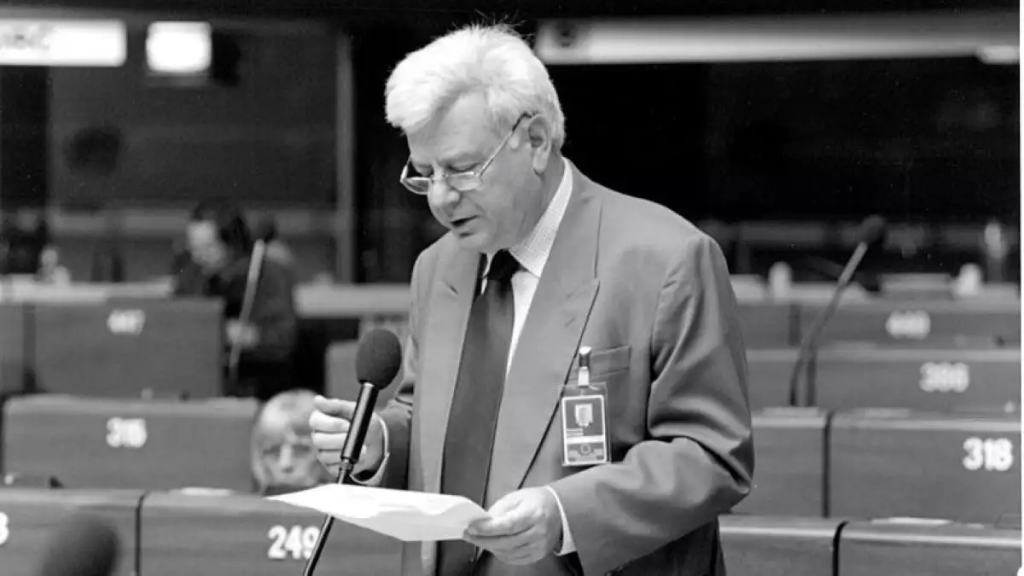 «Έφυγε» από τη ζωή σε ηλικία 78 ετών ο πρώην υπουργός του ΠΑΣΟΚ Θ.Κοτσώνης