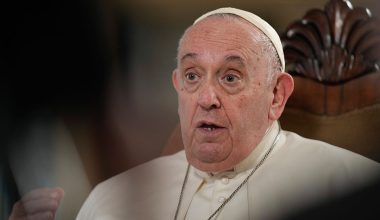 Ο πάπας Φραγκίσκος δεν θα πάει στη διάσκεψη του ΟΗΕ λόγω προβλημάτων υγείας