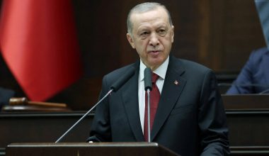 Τουρκία: Τα αντιπολιτευόμενα ΜΜΕ επιτίθονται στον Ρ.Τ.Ερντογάν – «Από το θα έρθουμε ξαφνικά μια νύχτα πήγε στο “Μητσοτάκη φίλε μου”»