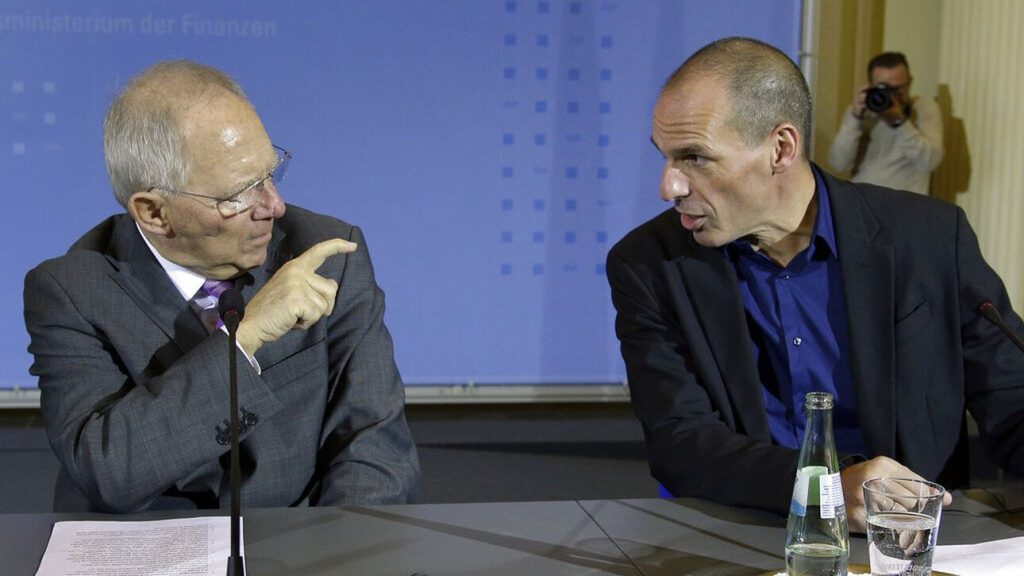 Το «Χ» έστησε στον «τοίχο» τον Γ.Βαρουφάκη που έγραψε κατά του Σόιμπλε – «Πες κι ένα ευχαριστώ αχάριστε σε έκανε φίρμα»