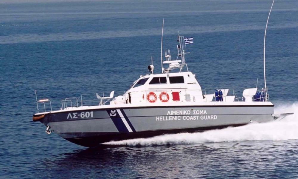 Μήλος: Βλάβη σε ερευνητικό πλοίο – Προσέκρουσε σε ύφαλο