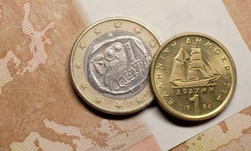 Σαν σήμερα πριν από 22 χρόνια η Ελλάδα εγκαταλείπει οριστικά τη δραχμή και καλωσορίζει το ευρώ