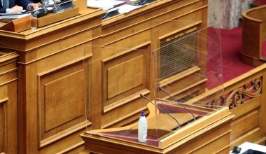 Κλείνουν τα… μικρόφωνα στη Βουλή: Το σύστημα που φέρνει ο Κ.Τασούλας για όσους… «ξεφεύγουν» χρονικά