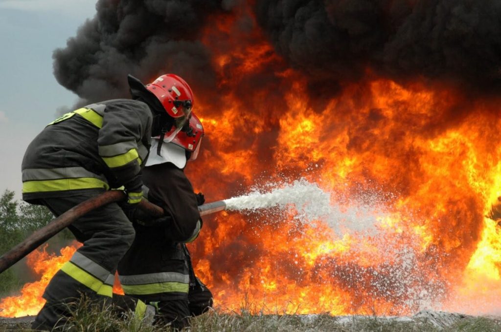 Πυροσβεστική: Πύρινα μέτωπα παντού – Μία φωτιά ανά ώρα