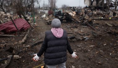 Ουκρανία: Τώρα απειλείται και από πείνα – Το 30% των Ουκρανών έχει εισόδημα μόνο για την αγορά τροφίμων