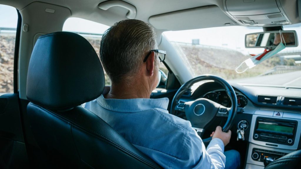Ποια είναι η μεγάλη αλλαγή στα διπλώματα οδήγησης – Τι αλλάζει για το όριο ηλικίας