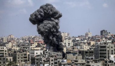 Ισραηλινή αεροπορική επιδρομή έπληξε σχολείο στην κεντρική Γάζα – Τουλάχιστον 30 νεκροί