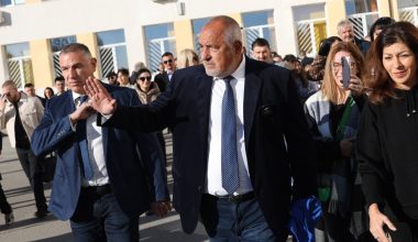 Βουλγαρία: Το κόμμα Gerb μετά τη νίκη του στις βουλευτικές εκλογές αναζητά συμμάχους για σχηματισμό κυβέρνησης