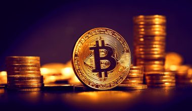 Bitcoin: Αναμένουν ότι θα «σκαρφαλώσει» στο μισό εκατ. δολάρια