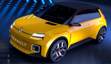 «Ξεσπά» η Renault: «Θα συμμορφωθούμε με τις οδηγίες της ΕΕ για τα ηλεκτρικά αυτοκίνητα αλλά οι αυτοκινητοβιομηχανίες θα πληγούν»